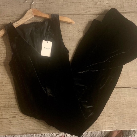 Theory Luxe Velvet Maxi Dress in Black. - Picture 6 of 6